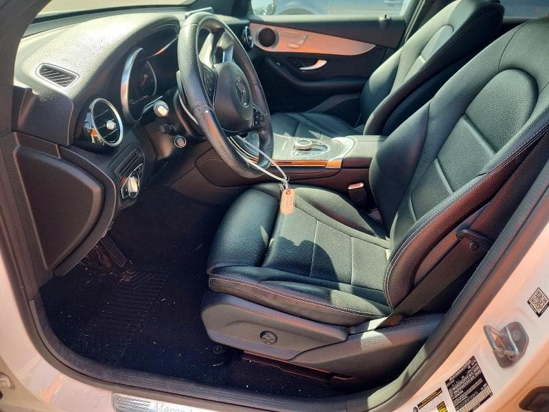 2019 MERCEDES-BENZ GLC 300 7