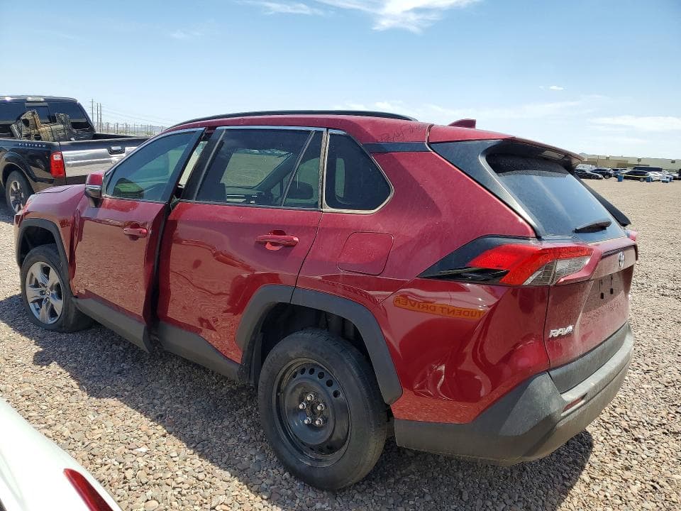 2024 TOYOTA RAV4 XLE 2