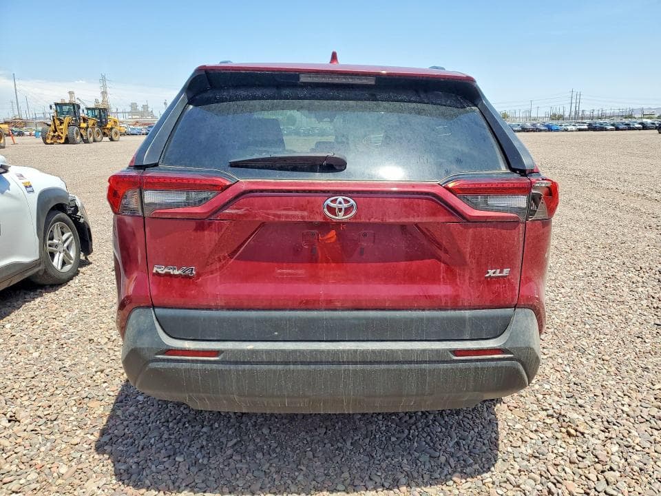 2024 TOYOTA RAV4 XLE 6