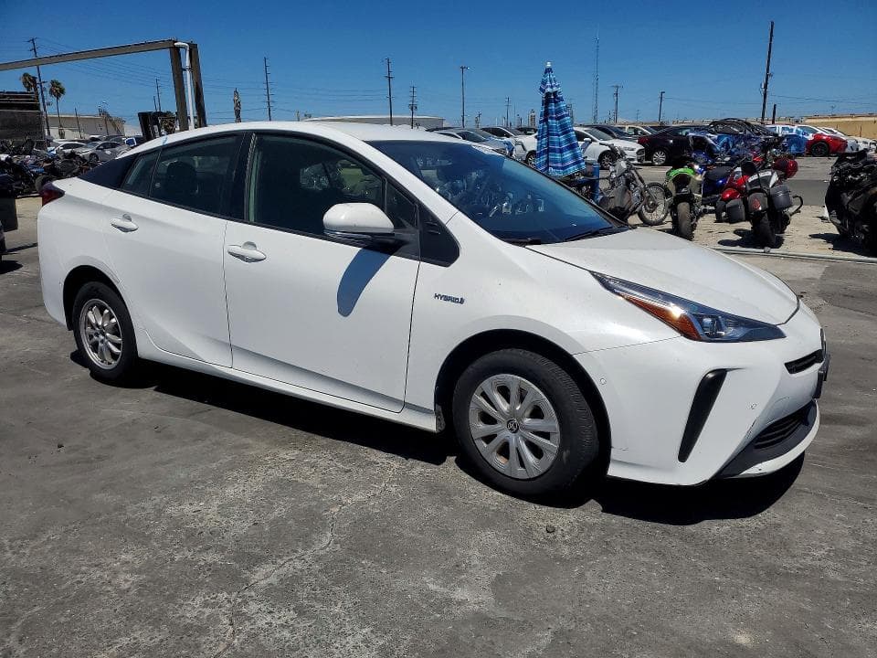 2021 TOYOTA PRIUS LE 4