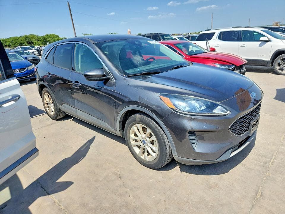 2020 FORD ESCAPE SE 4