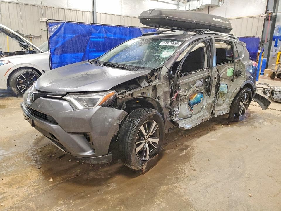 2017 TOYOTA RAV4 XLE - 1
