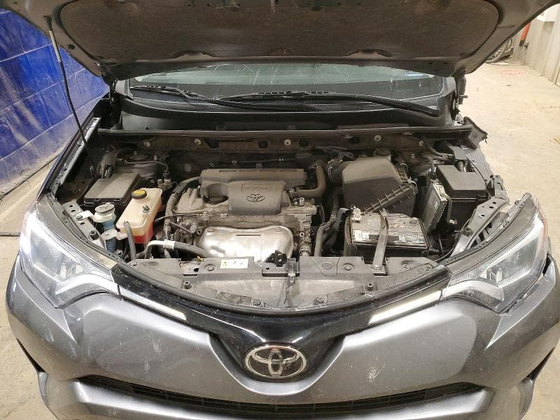 2017 TOYOTA RAV4 XLE 12