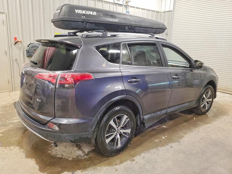 2017 TOYOTA RAV4 XLE 3