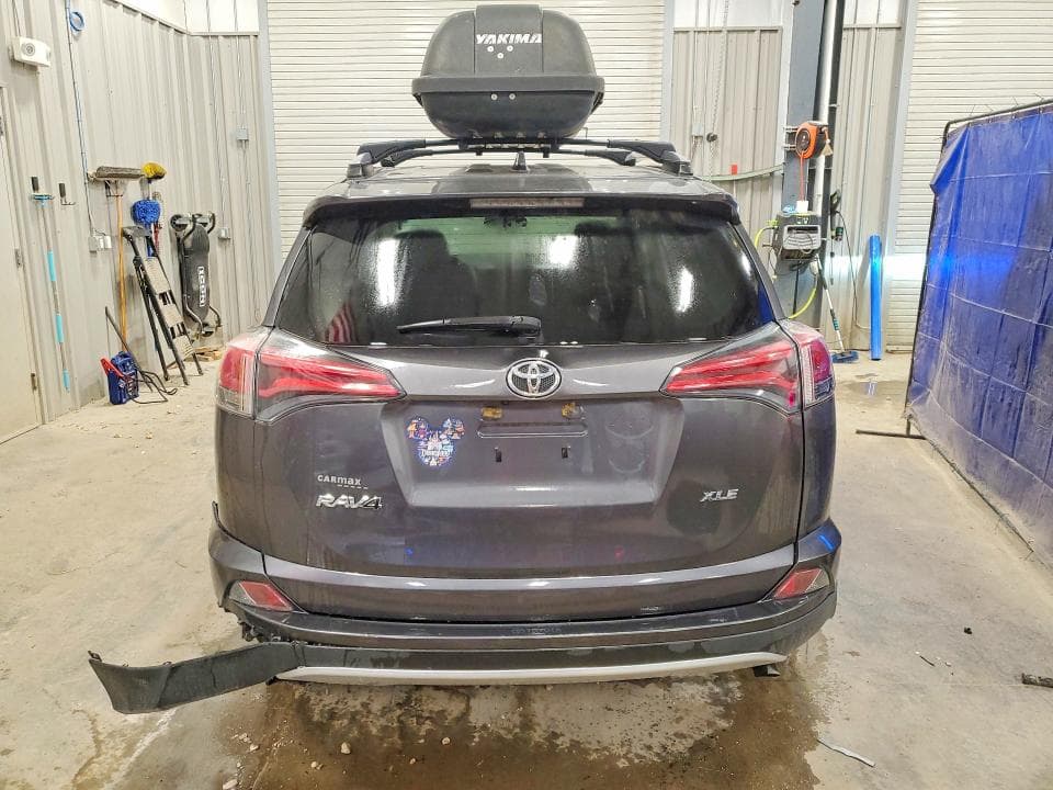 2017 TOYOTA RAV4 XLE 6