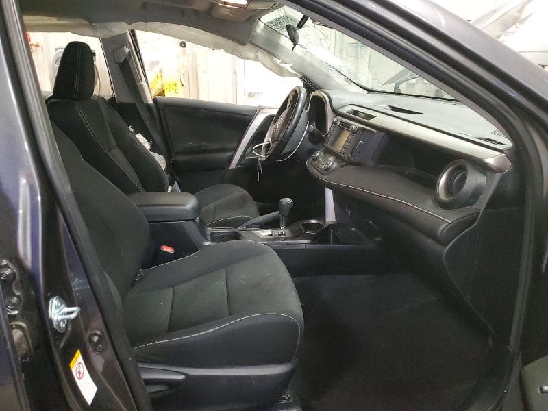 2017 TOYOTA RAV4 XLE 7