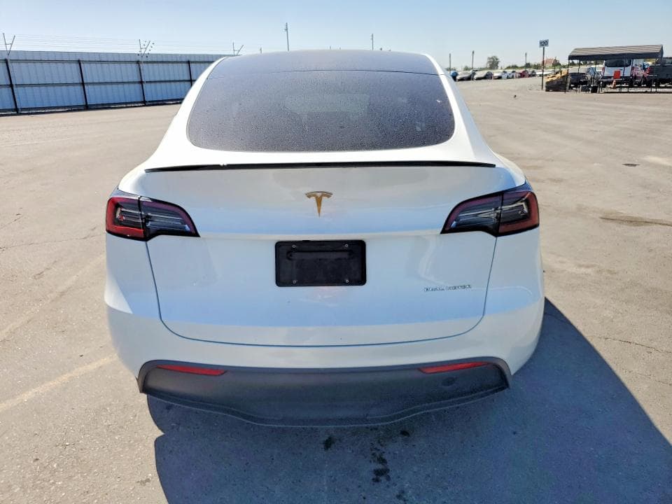 2023 TESLA MODEL Y 6
