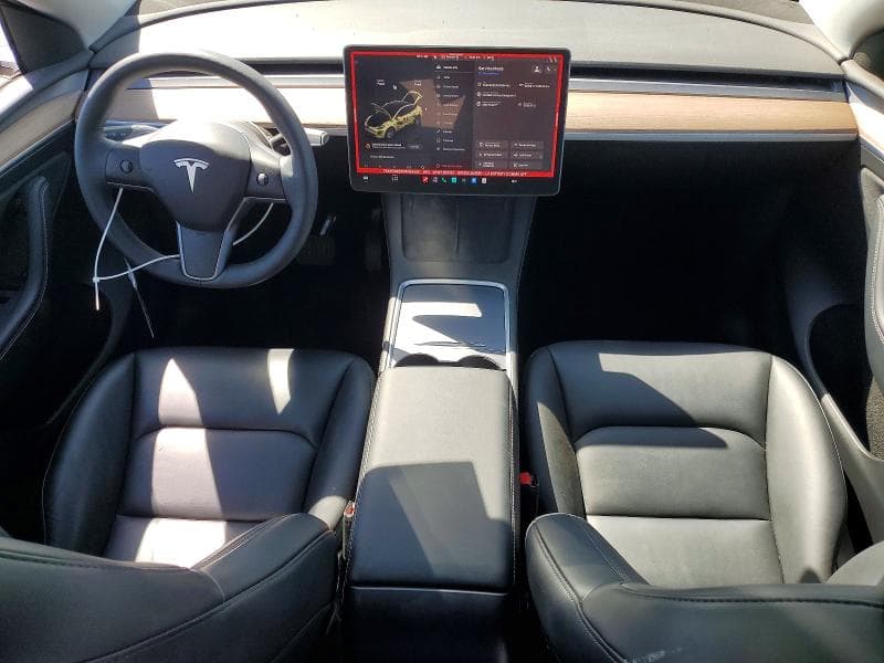 2023 TESLA MODEL Y 8