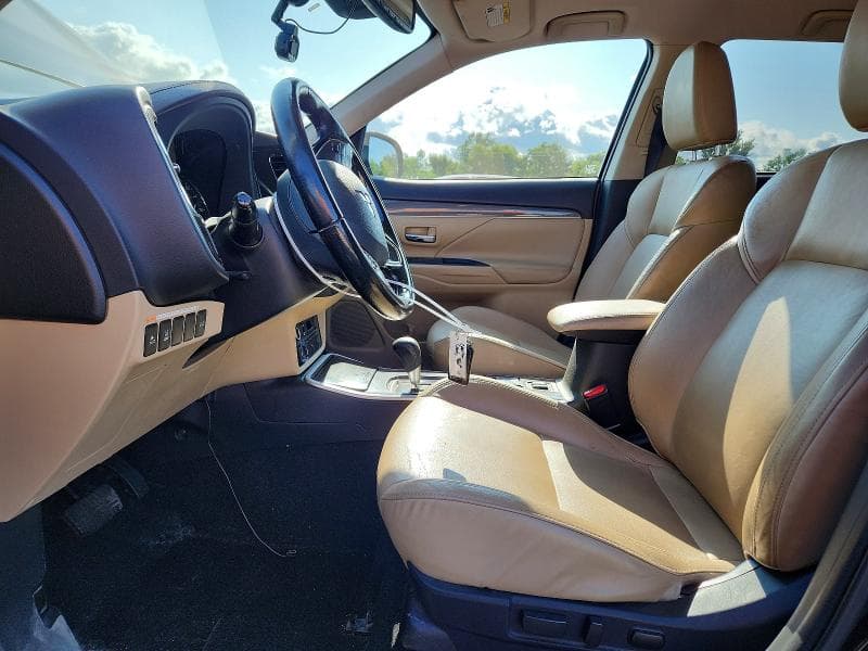 2020 MITSUBISHI OUTLANDER SE SE 8