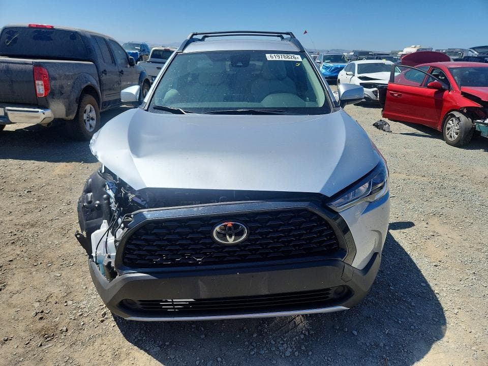 2022 TOYOTA COROLLA CROSS LE 5
