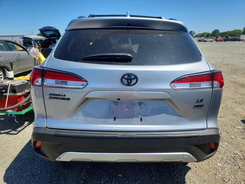 2022 TOYOTA COROLLA CROSS LE 6