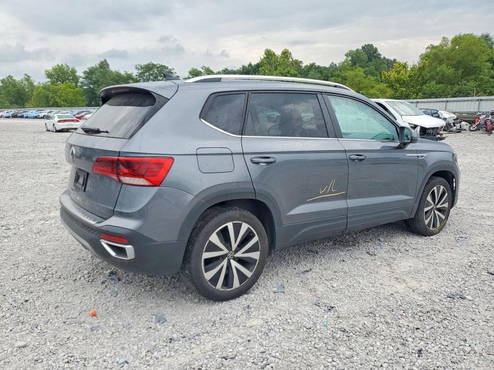 2022 VOLKSWAGEN TAOS SE 3