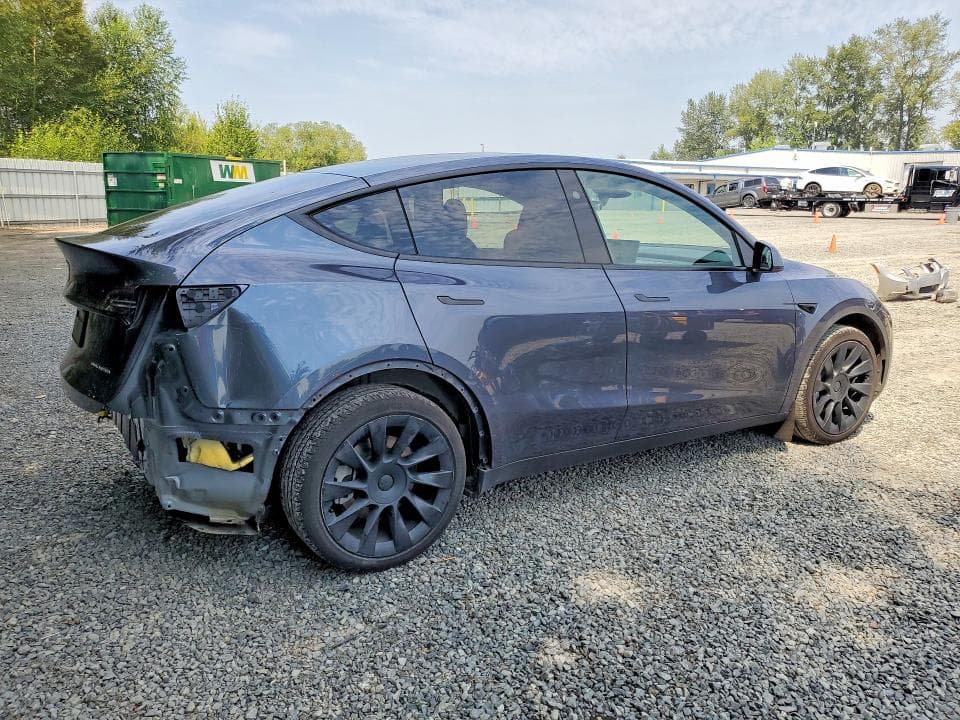 2023 TESLA MODEL Y 3