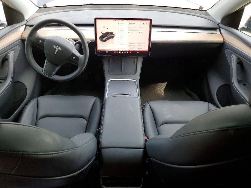 2023 TESLA MODEL Y 8