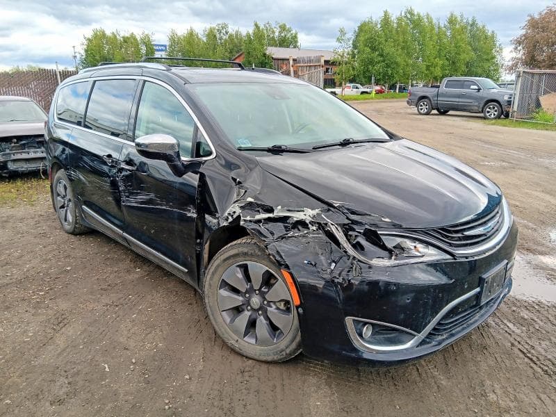 2019 CHRYSLER PACIFICA HYBRID LIMITED 4