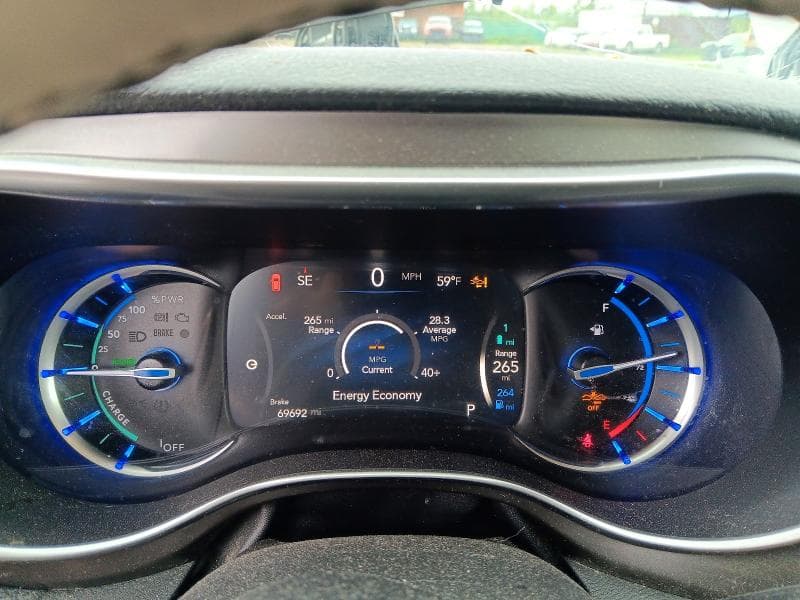 2019 CHRYSLER PACIFICA HYBRID LIMITED 9