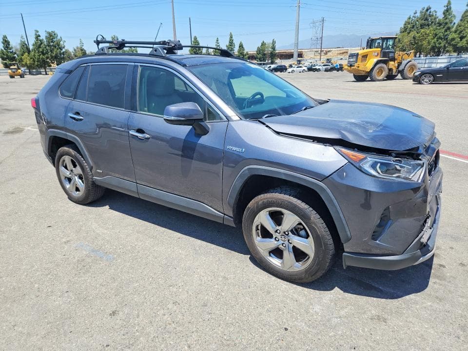 2020 TOYOTA RAV4 LIMITED 4