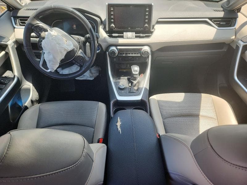 2020 TOYOTA RAV4 LIMITED 8