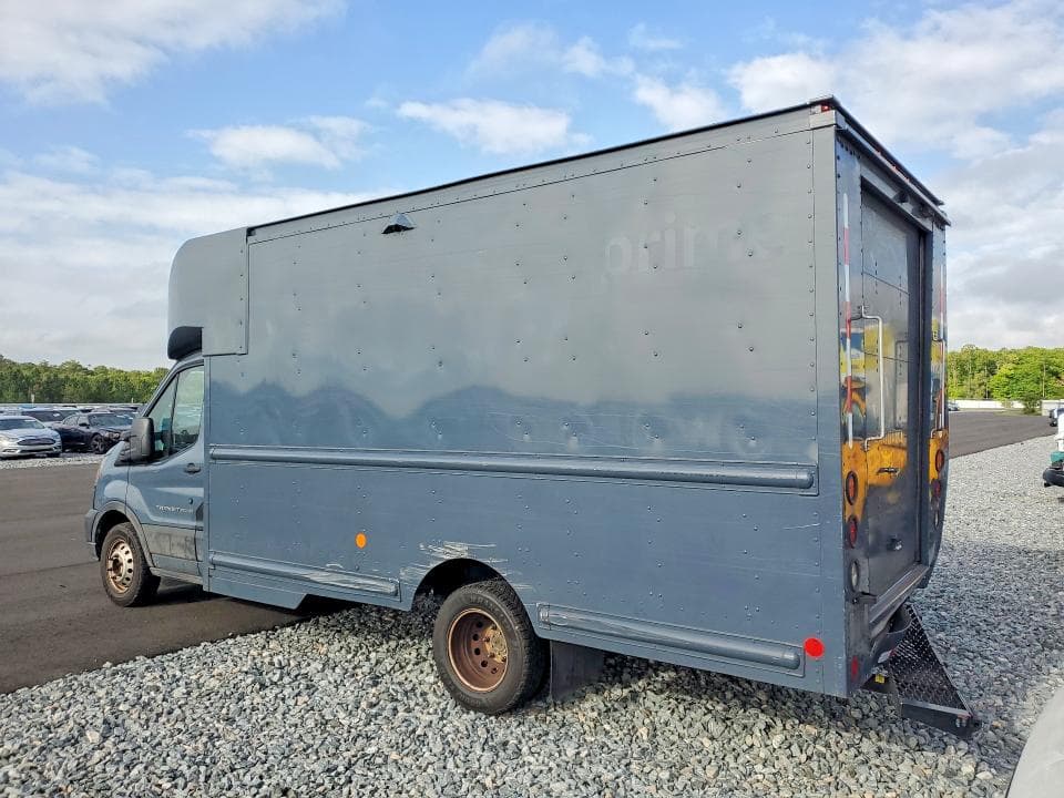 2021 FORD TRANSIT STEP VAN T-350 HD 2