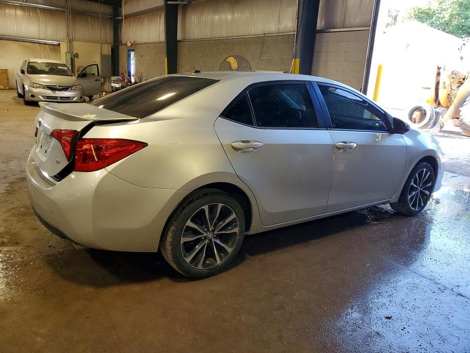 2017 TOYOTA COROLLA SE 3