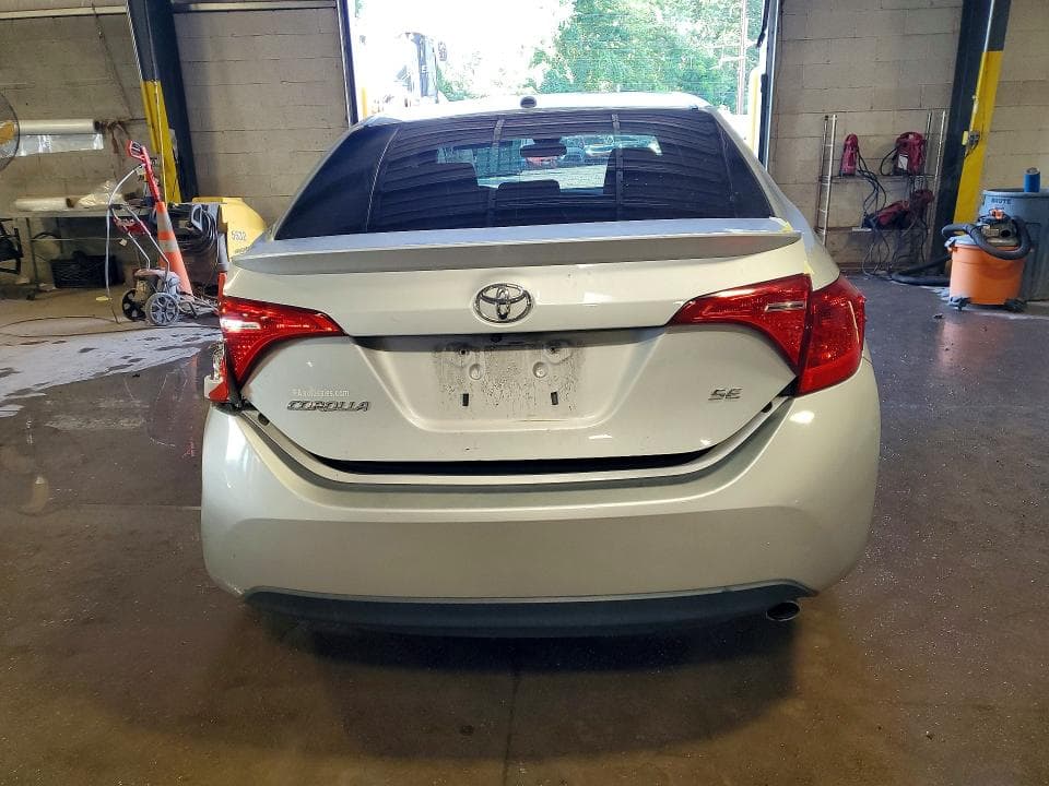 2017 TOYOTA COROLLA SE 6