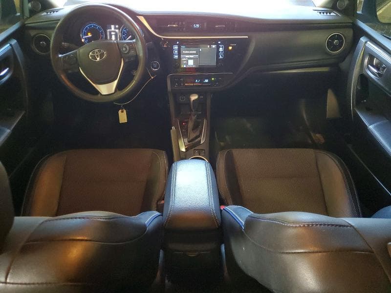 2017 TOYOTA COROLLA SE 8