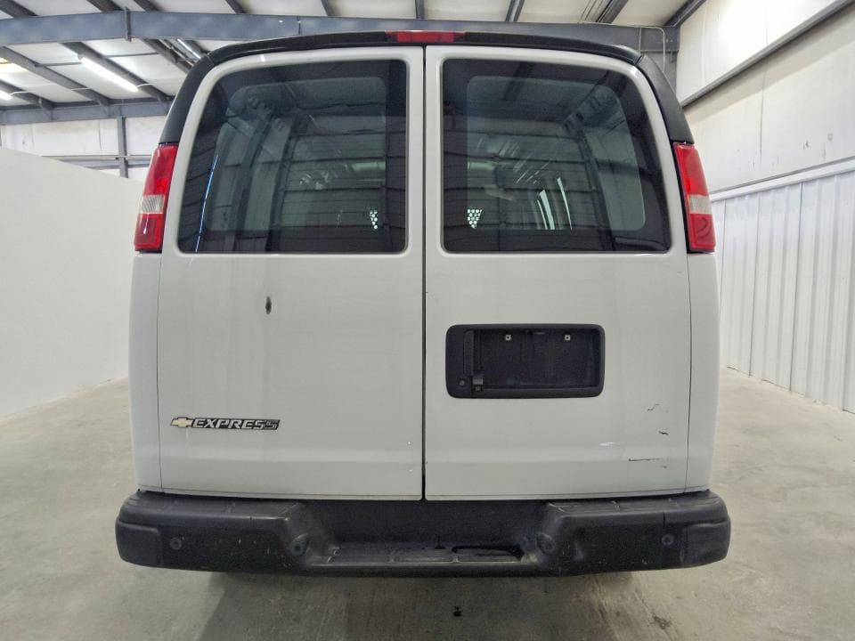 2022 CHEVROLET EXPRESS G2500 6