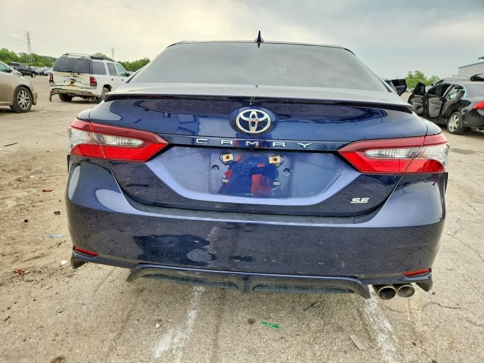 2021 TOYOTA CAMRY SE 6