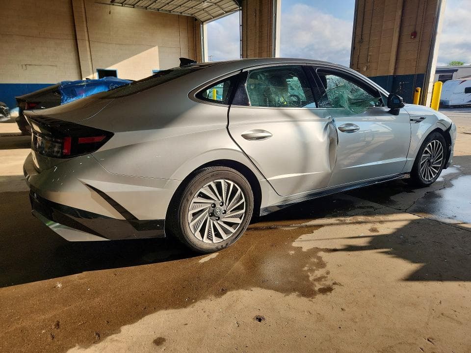 2025 HYUNDAI SONATA HYBRID SEL 3