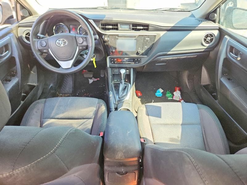 2017 TOYOTA COROLLA LE 8