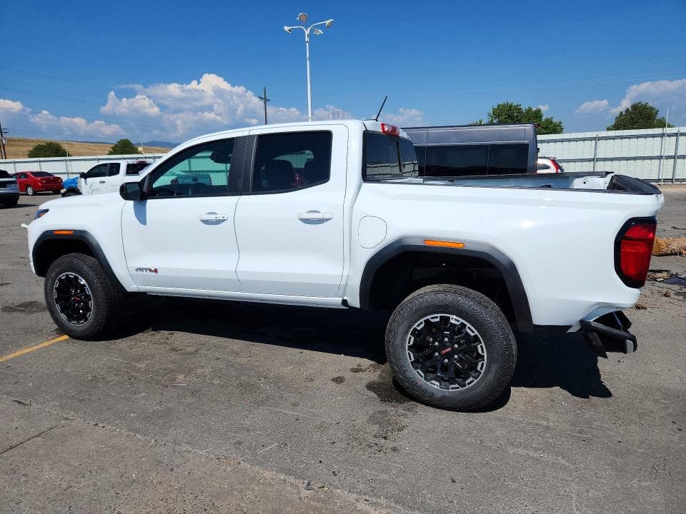 2026 GMC CANYON AT4 2