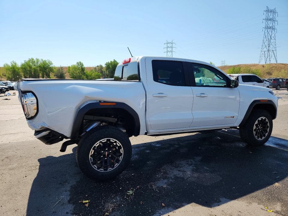 2026 GMC CANYON AT4 3