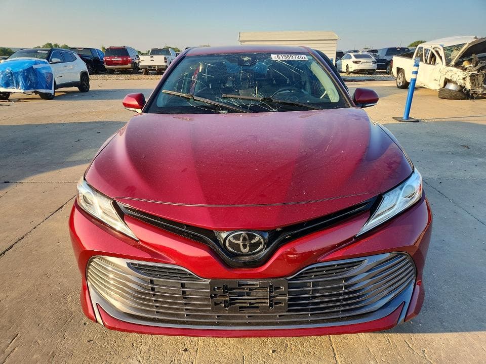 2020 TOYOTA CAMRY XLE 5