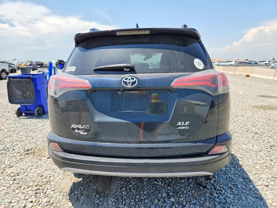 2017 TOYOTA RAV4 XLE 6
