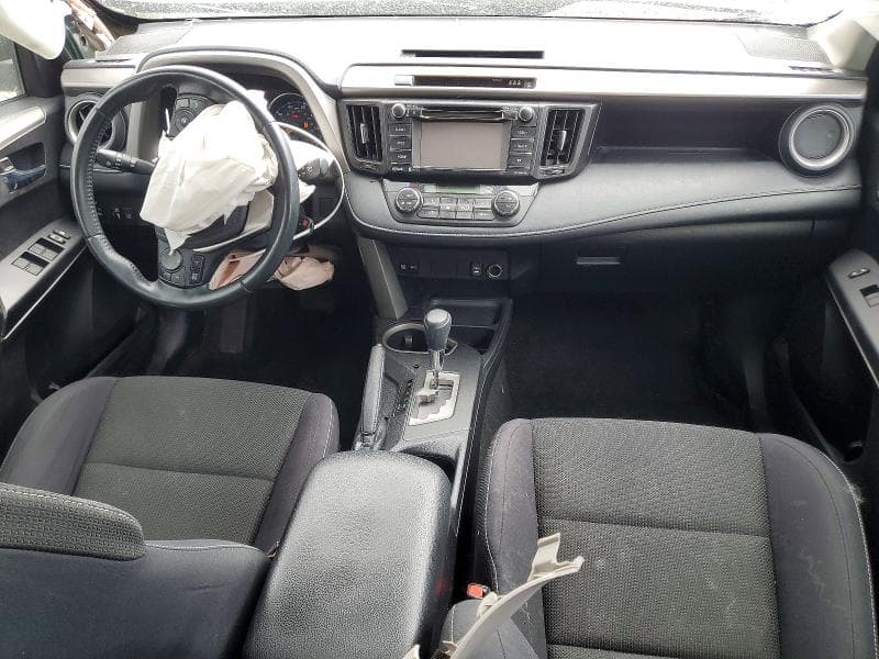 2017 TOYOTA RAV4 XLE 8