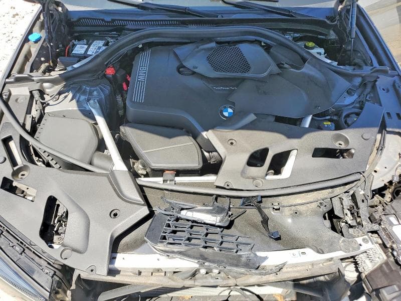 2022 BMW 530 XI 11
