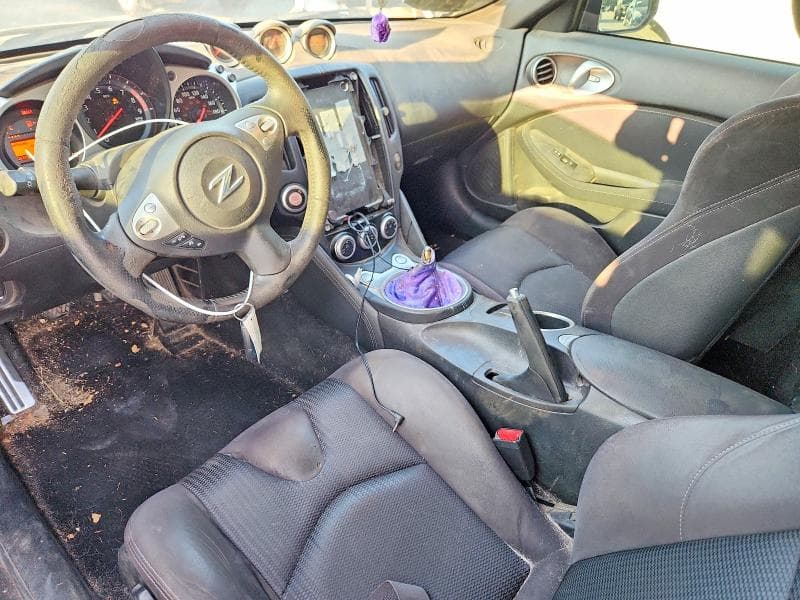 2017 NISSAN 370Z BASE 8