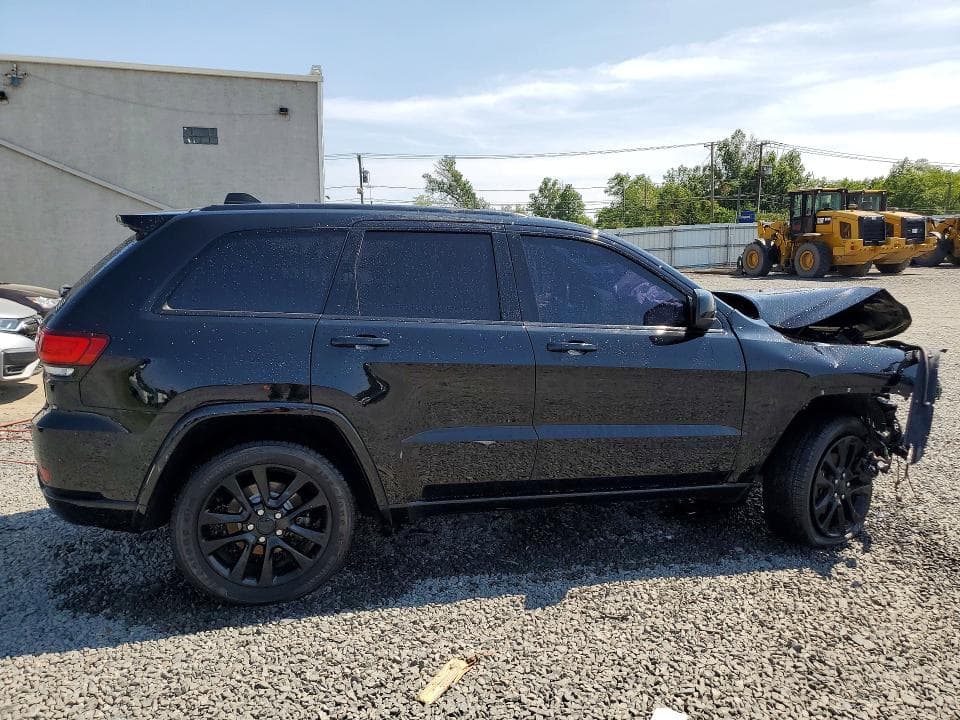 2018 JEEP GRAND CHEROKEE LAREDO 3