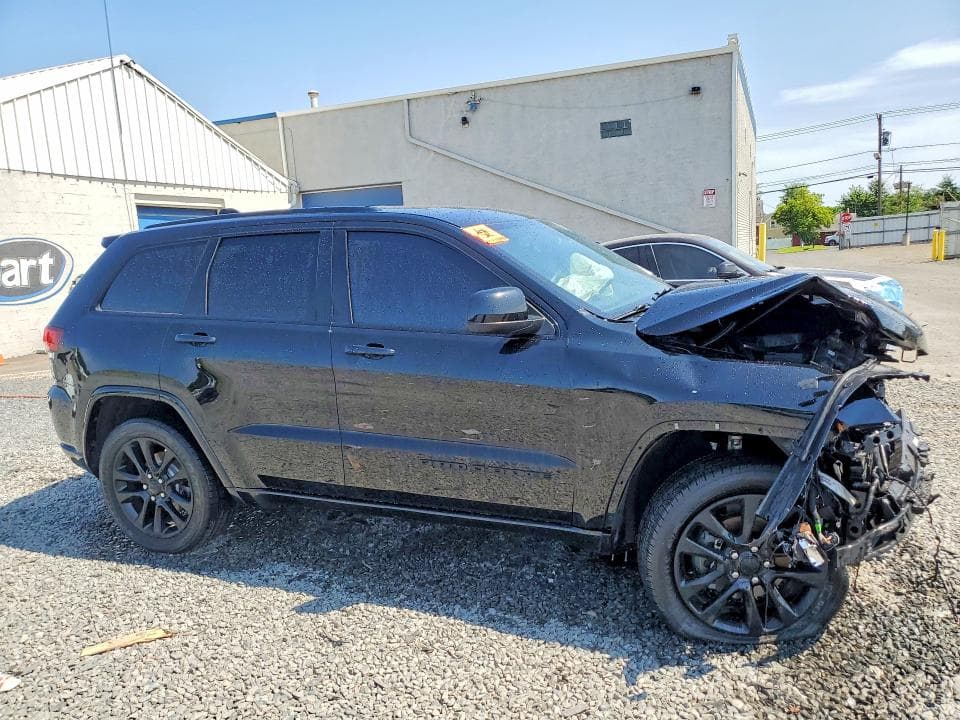 2018 JEEP GRAND CHEROKEE LAREDO 4