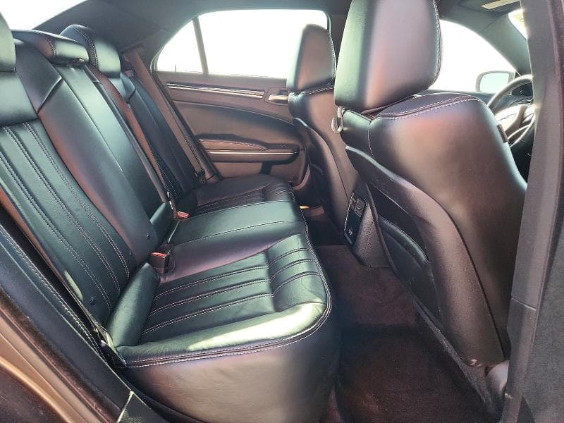 2018 CHRYSLER 300 S 10