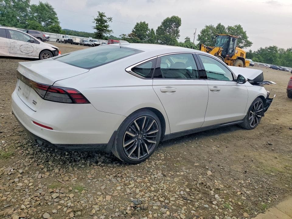 2023 HONDA ACCORD TOURING HYBRID 3