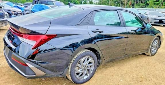 2024 HYUNDAI ELANTRA SEL 3