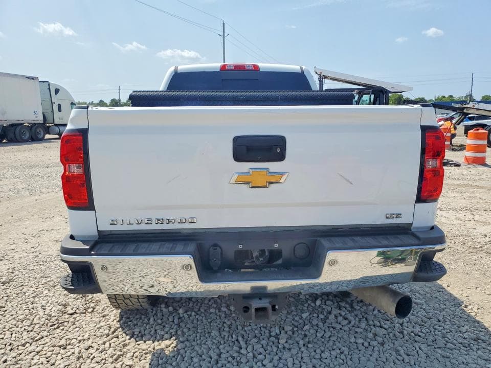 2017 CHEVROLET SILVERADO K2500 HEAVY DUTY LTZ 6
