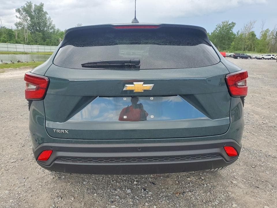 2025 CHEVROLET TRAX LS 6