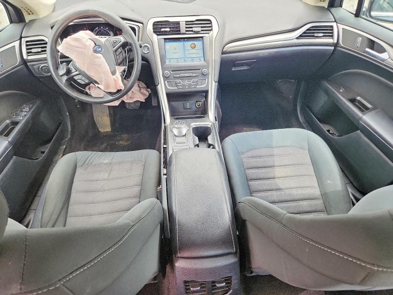 2017 FORD FUSION SE 8