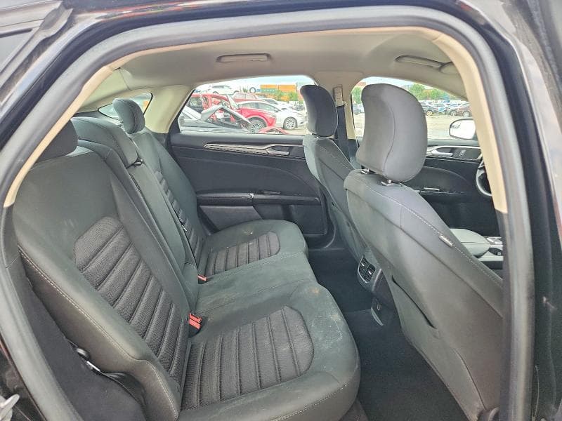 2017 FORD FUSION SE 10