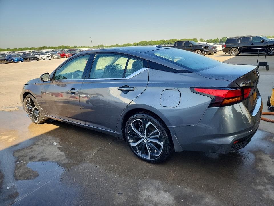 2025 NISSAN ALTIMA SR 2