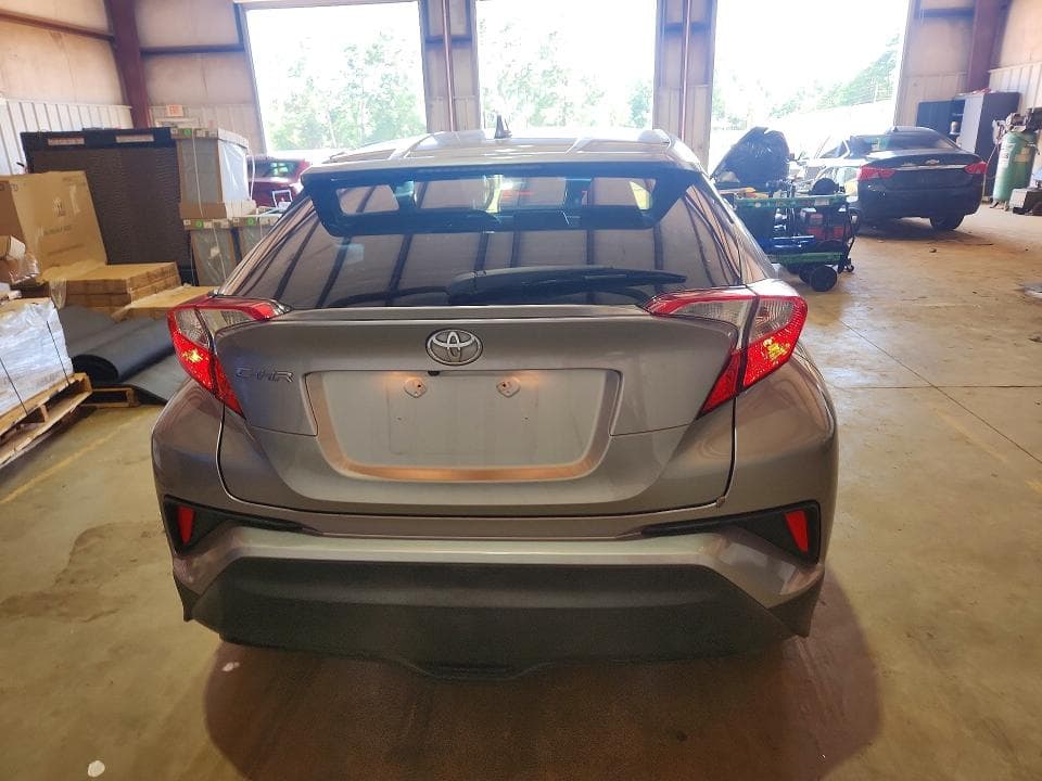 2018 TOYOTA C-HR XLE 6