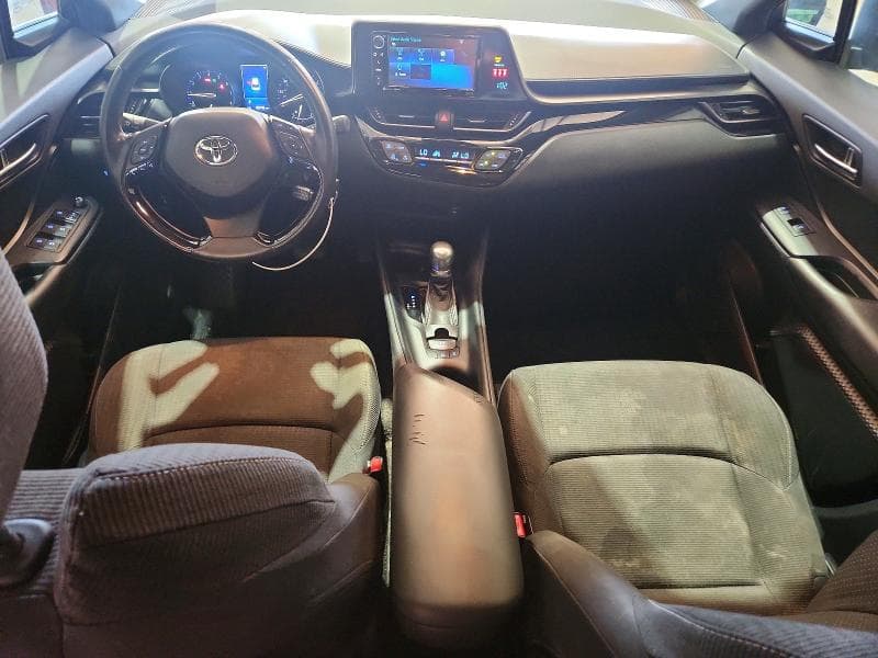 2018 TOYOTA C-HR XLE 8