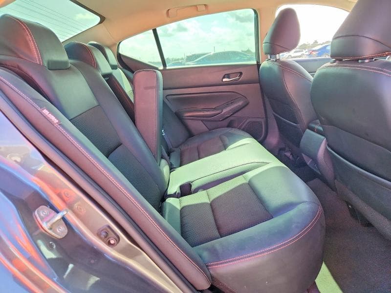 2021 NISSAN ALTIMA SR 10